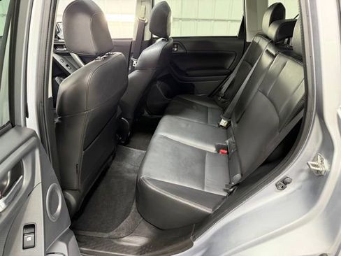 Used 2016 Subaru Forester 2.5i Limited AWD/4WD image 11