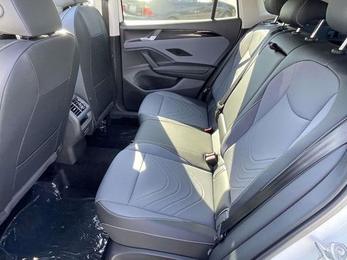 New 2026 Volkswagen Tiguan SE FWD image 10