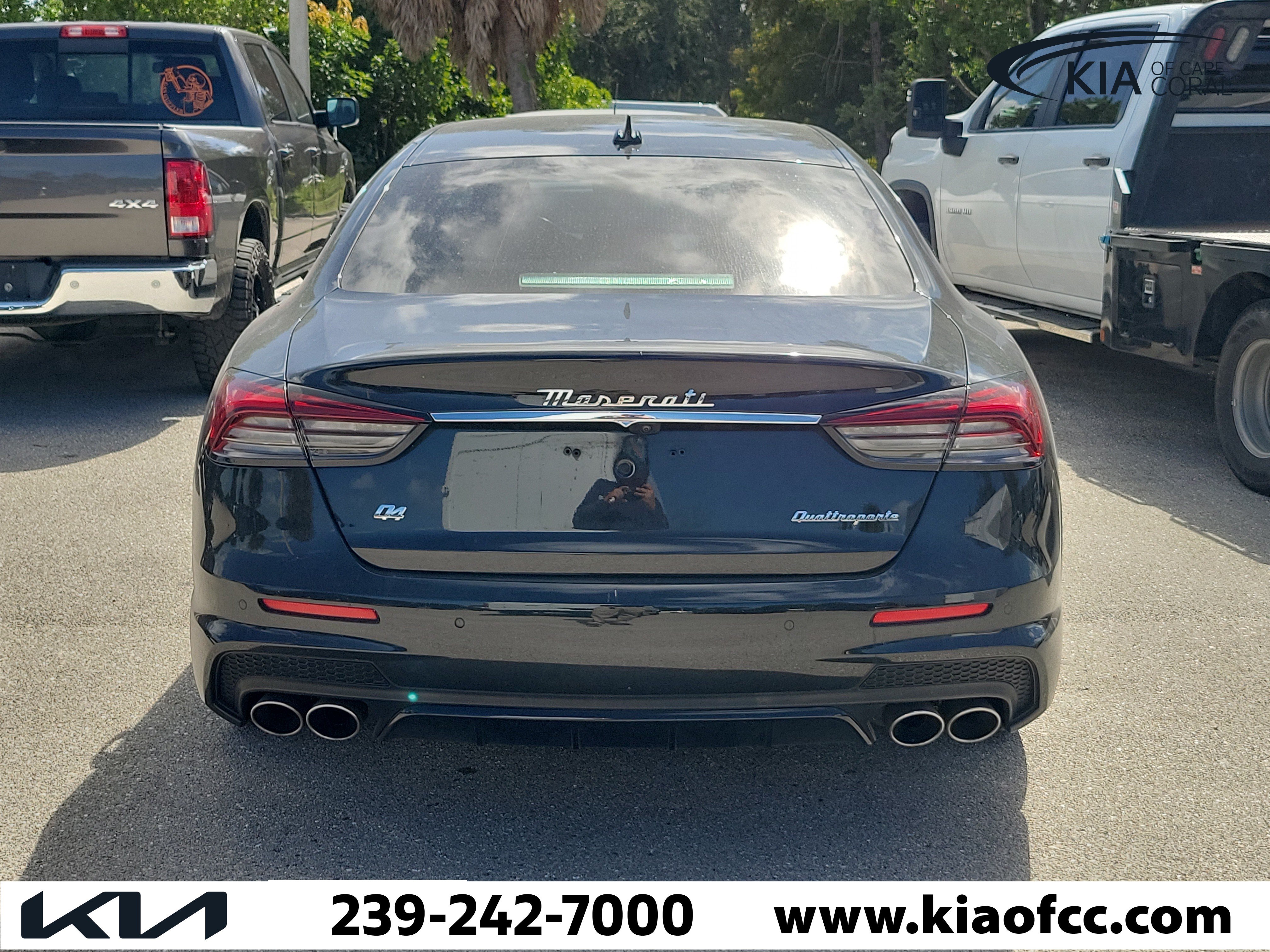 Used 2022 Maserati Quattroporte Modena Q4 AWD/4WD image 3