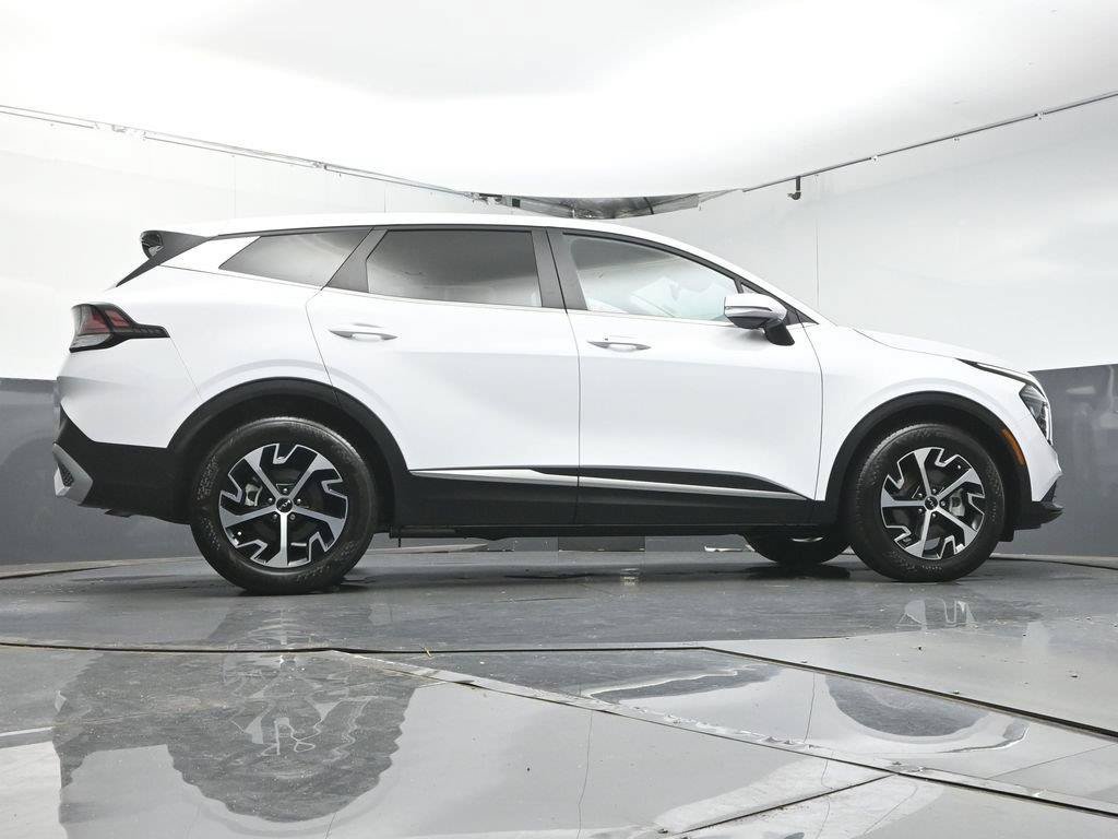 Used 2025 Kia Sportage EX FWD image 37