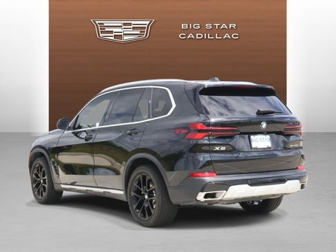 Used 2025 BMW X5 sDrive40i w/ Parking Assistance Package RWD image 3