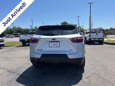 Used 2021 Chevrolet Blazer RS w/ Enhanced Convenience Package FWD image 4