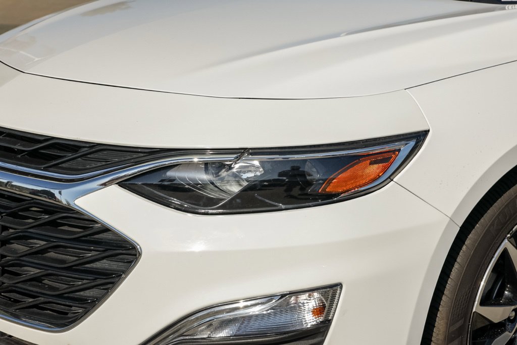 Used 2025 Chevrolet Malibu RS FWD image 11