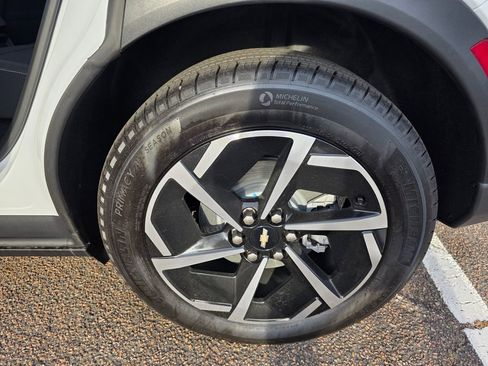 New 2026 Chevrolet Equinox EV LT image 20