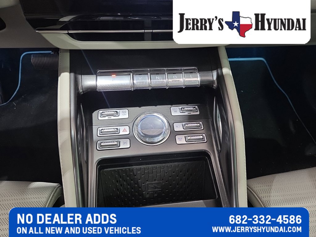 Used 2026 Lincoln Nautilus Reserve AWD/4WD image 14