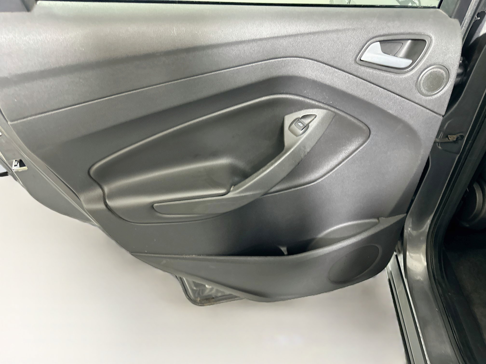 Used 2013 Ford Escape SE FWD image 25