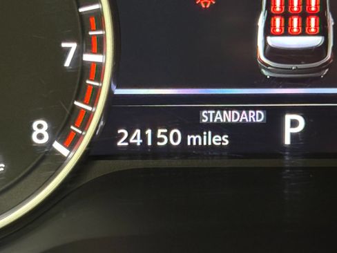Used 2025 Nissan Pathfinder SV FWD image 38