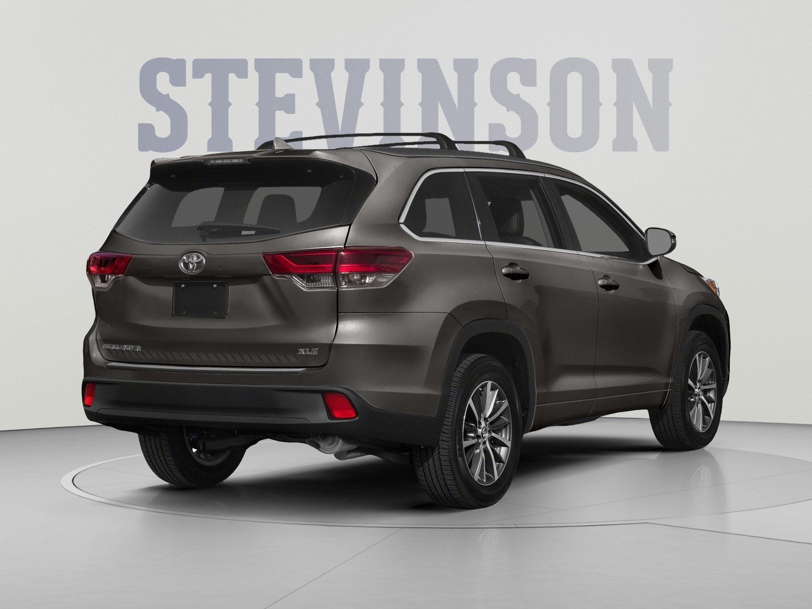 Used 2019 Toyota Highlander XLE AWD/4WD image 2