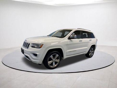 Used 2015 Jeep Grand Cherokee Overland image 3