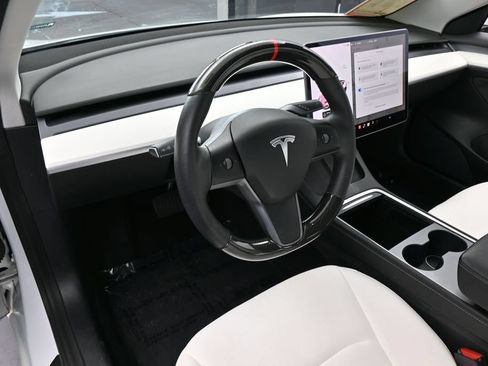 Used 2021 Tesla Model 3 Standard Range Plus RWD image 12