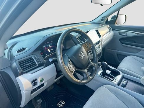 Used 2020 Honda Pilot EX image 10