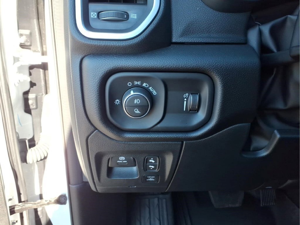 Used 2025 RAM 1500 Big Horn AWD/4WD image 21