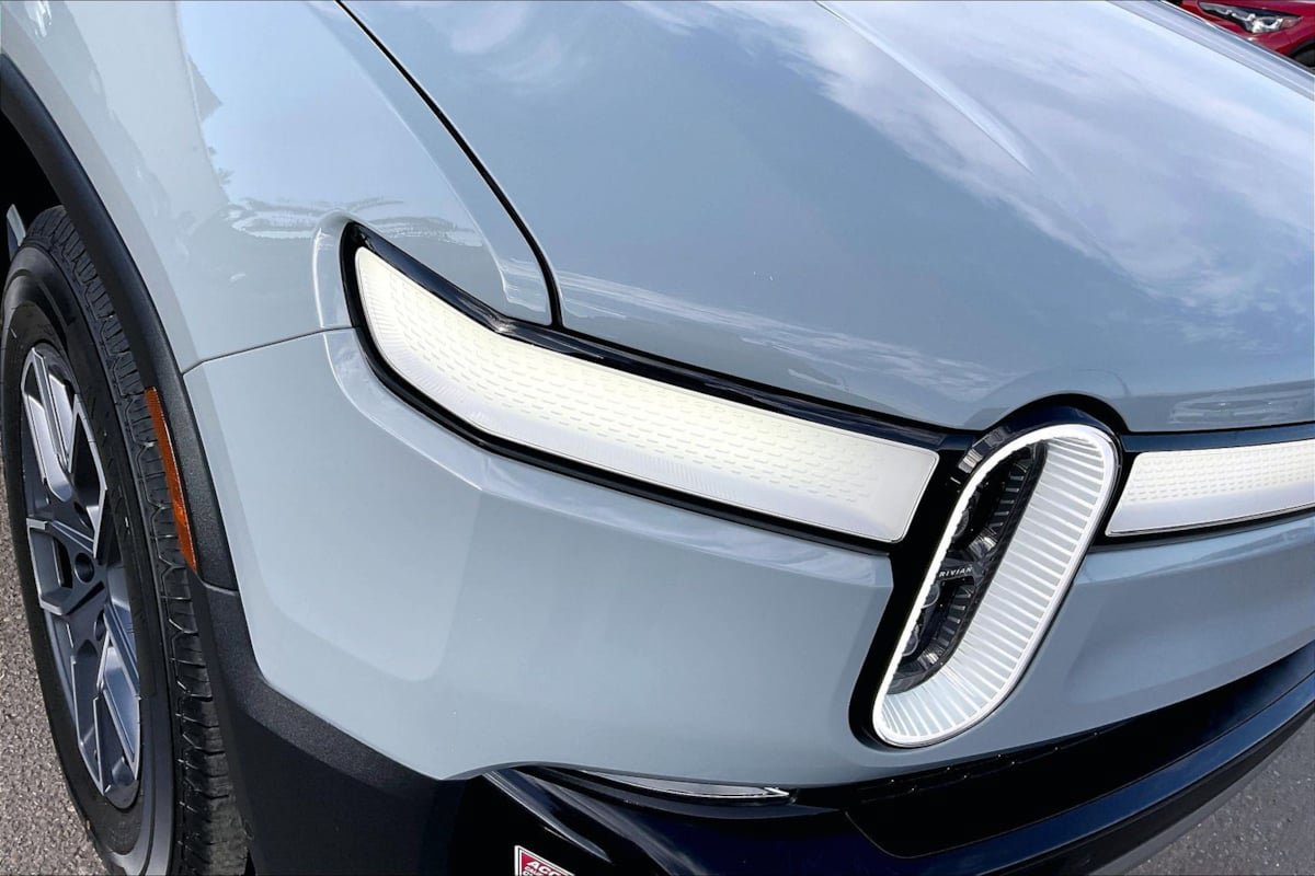 Used 2023 Rivian R1S Adventure Quad AWD/4WD image 25