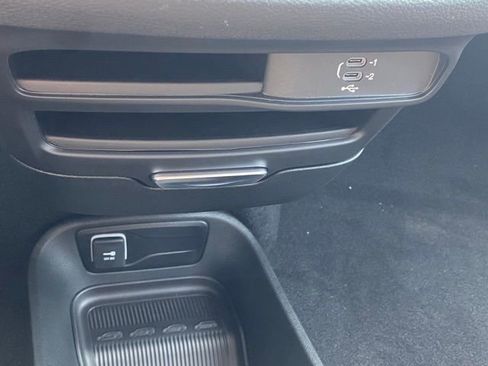 New 2026 Chrysler Pacifica Select image 25