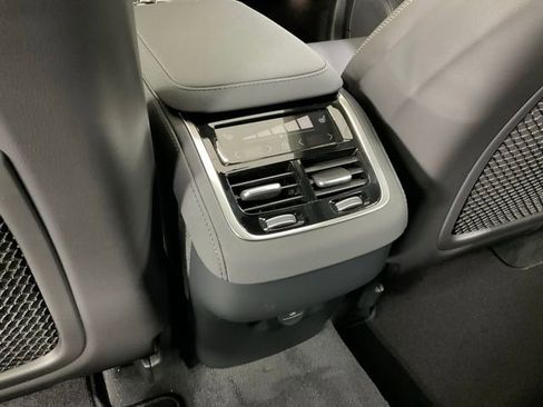 New 2026 Volvo XC90 B6 Ultra w/ Lounge Package image 25