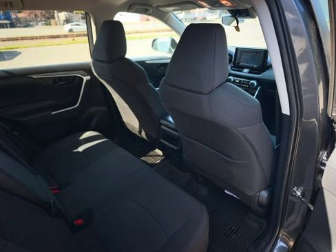 Used 2021 Toyota RAV4 LE w/ Carpet Mat Package (TMS) FWD image 43