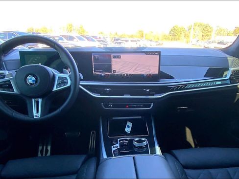 Certified 2025 BMW X5 M60i w/ Executive Package image 15