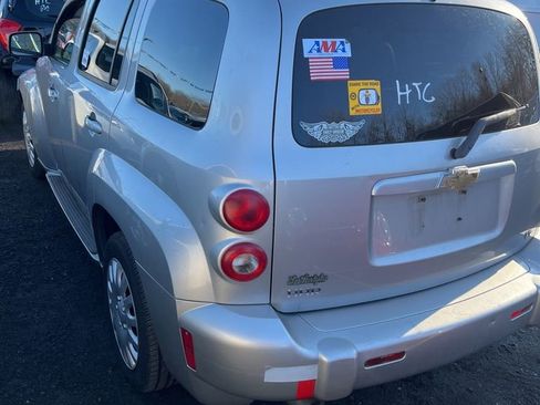 Used 2008 Chevrolet HHR LT image 3