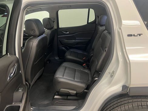 Used 2023 GMC Acadia SLT w/ Elevation Edition AWD/4WD image 30
