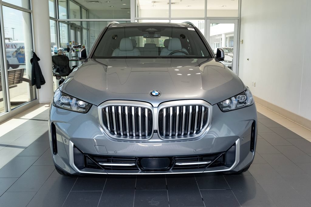 Used 2024 BMW X5 xDrive40i w/ Premium Package AWD/4WD image 12