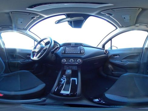 Used 2025 Nissan Versa SV image 40