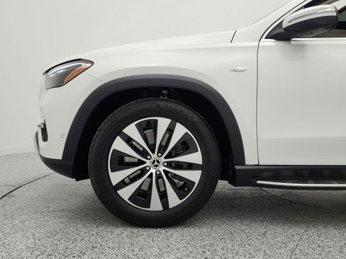 Used 2025 Mercedes-Benz GLE 450e 4MATIC image 17