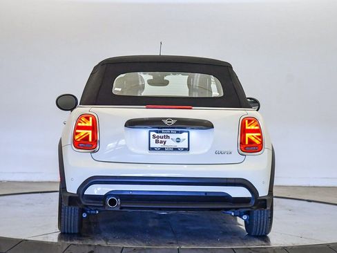 Used 2022 MINI Cooper Convertible image 3