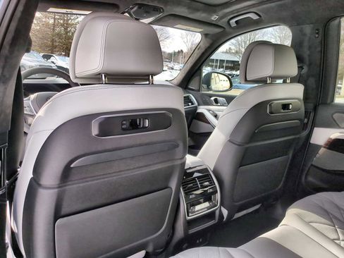 New 2026 BMW X7 xDrive40i image 18