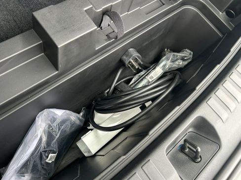 Used 2024 Chevrolet Blazer EV LT AWD/4WD image 51