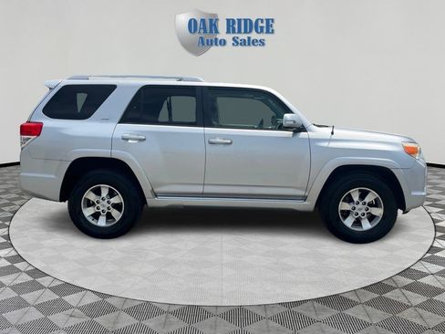 Used 2011 Toyota 4Runner SR5 w/ Convenience Pkg RWD image 4