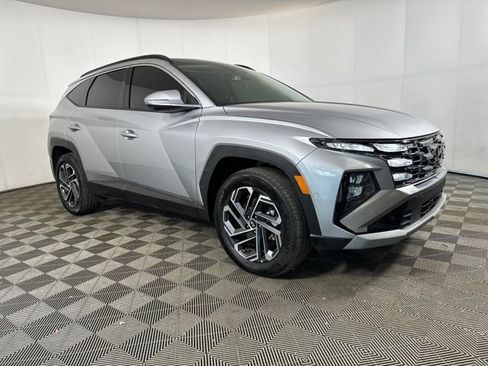 Used 2025 Hyundai Tucson Limited image 2