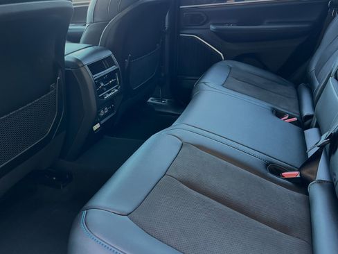 New 2023 Jeep Grand Cherokee Trailhawk w/ Advanced Protech Group II image 11