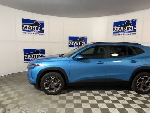 Used 2025 Chevrolet Trax LT w/ Driver Confidence Package FWD image 7