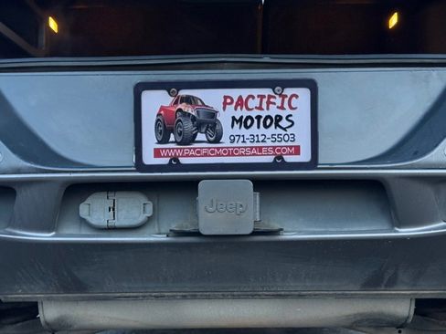 Used 2014 Jeep Cherokee Trailhawk w/ Technology Group image 31