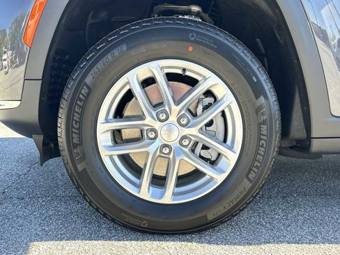 New 2025 Jeep Grand Cherokee L Laredo w/ Luxury Tech Group I image 11