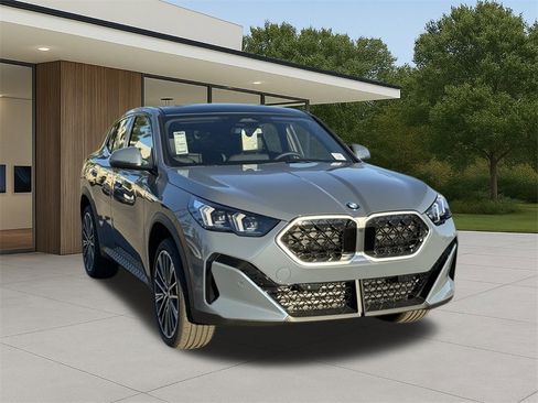 New 2026 BMW X2 xDrive28i w/ Technology Package image 8