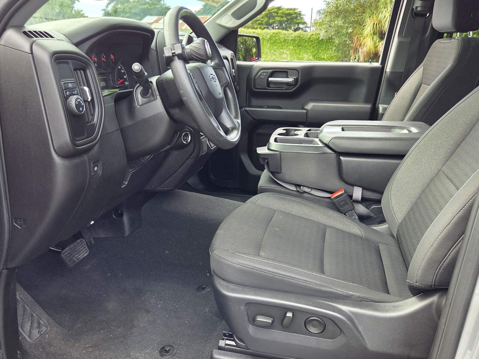Certified 2025 Chevrolet Silverado 1500 Custom w/ Rally Edition RWD image 9