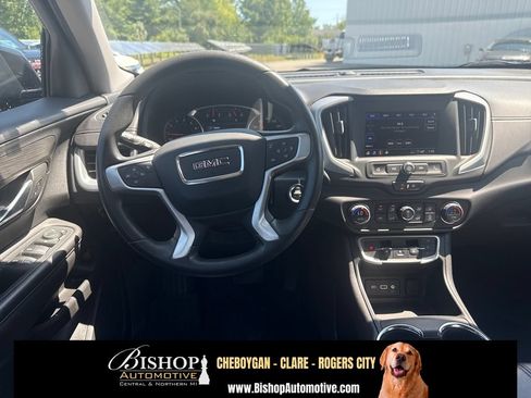 Used 2023 GMC Terrain SLE w/ Driver Convenience Package AWD/4WD image 16