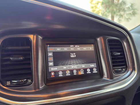 Used 2018 Dodge Charger SXT w/ Blacktop Package image 32