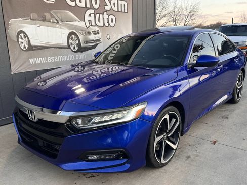 Used 2019 Honda Accord Sport image 3