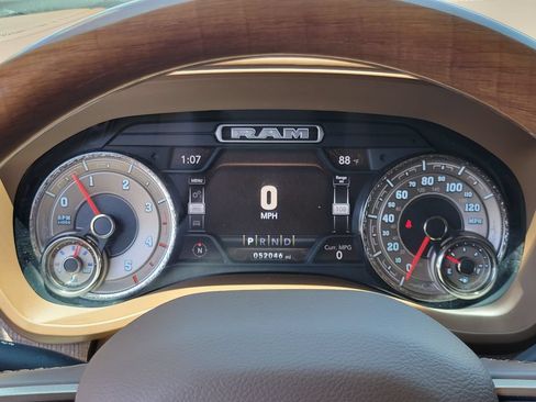 Used 2021 RAM 3500 Limited AWD/4WD image 7