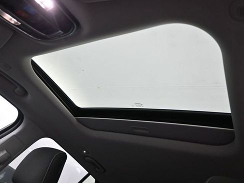 Used 2024 Jeep Grand Cherokee Laredo X image 21