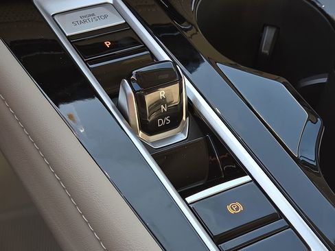 New 2026 Volkswagen Atlas SE FWD image 23