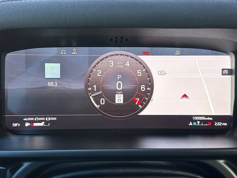 Used 2020 Land Rover Defender 110 First Edition image 42