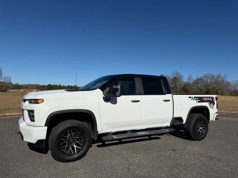 Used 2022 Chevrolet Silverado 2500 Custom w/ Custom Convenience Package image 1