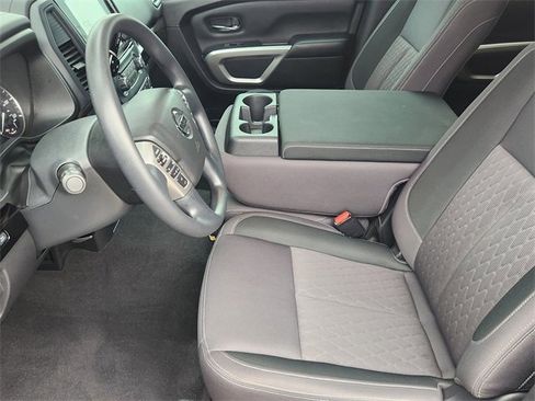 Used 2022 Nissan Titan SV w/ Accessory Utility Package image 11