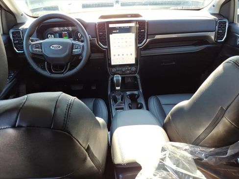 New 2025 Ford Ranger Lariat w/ Black Appearance Package image 11