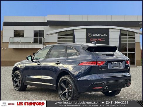 Used 2017 Jaguar F-PACE S image 4