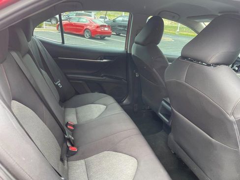 Used 2020 Toyota Camry LE FWD image 8