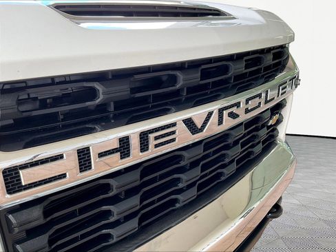 Used 2022 Chevrolet Silverado 2500 LT AWD/4WD image 31